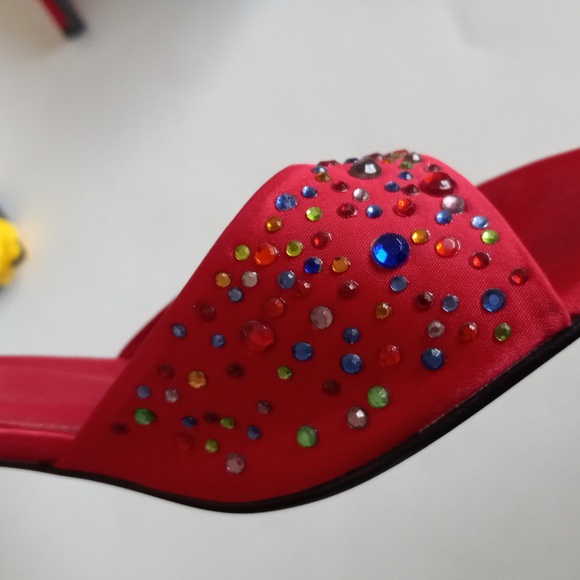 Colin Stuart Red Rhinestone Slides. Size 8.5 - Picture 9 of 9